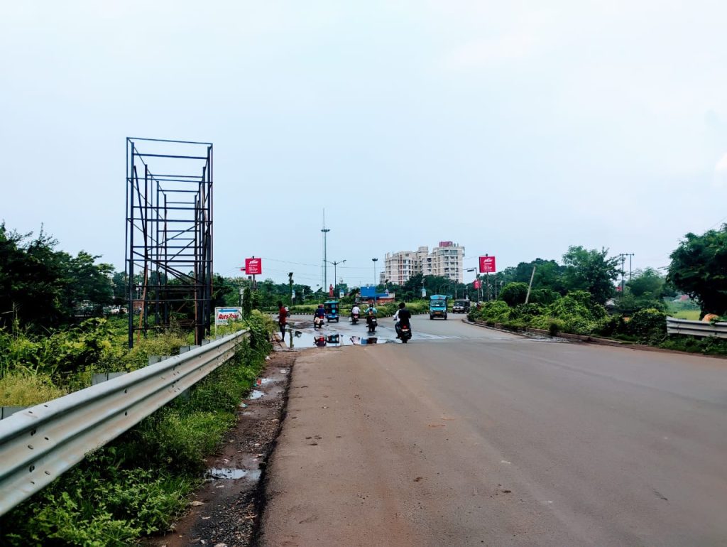 10×20 hoarding at Chowrangee